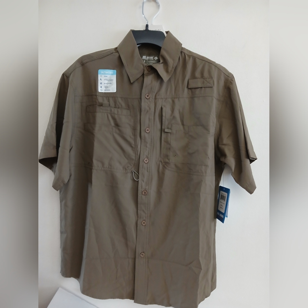 Reel Legends Size S UPF50 Fishing Shirt Tan Button Short Sleeve Zip Pockets